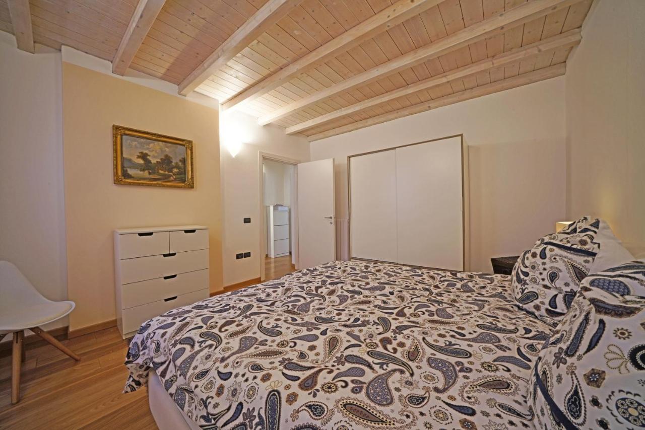 L'Orologio Apartment Salo Luaran gambar