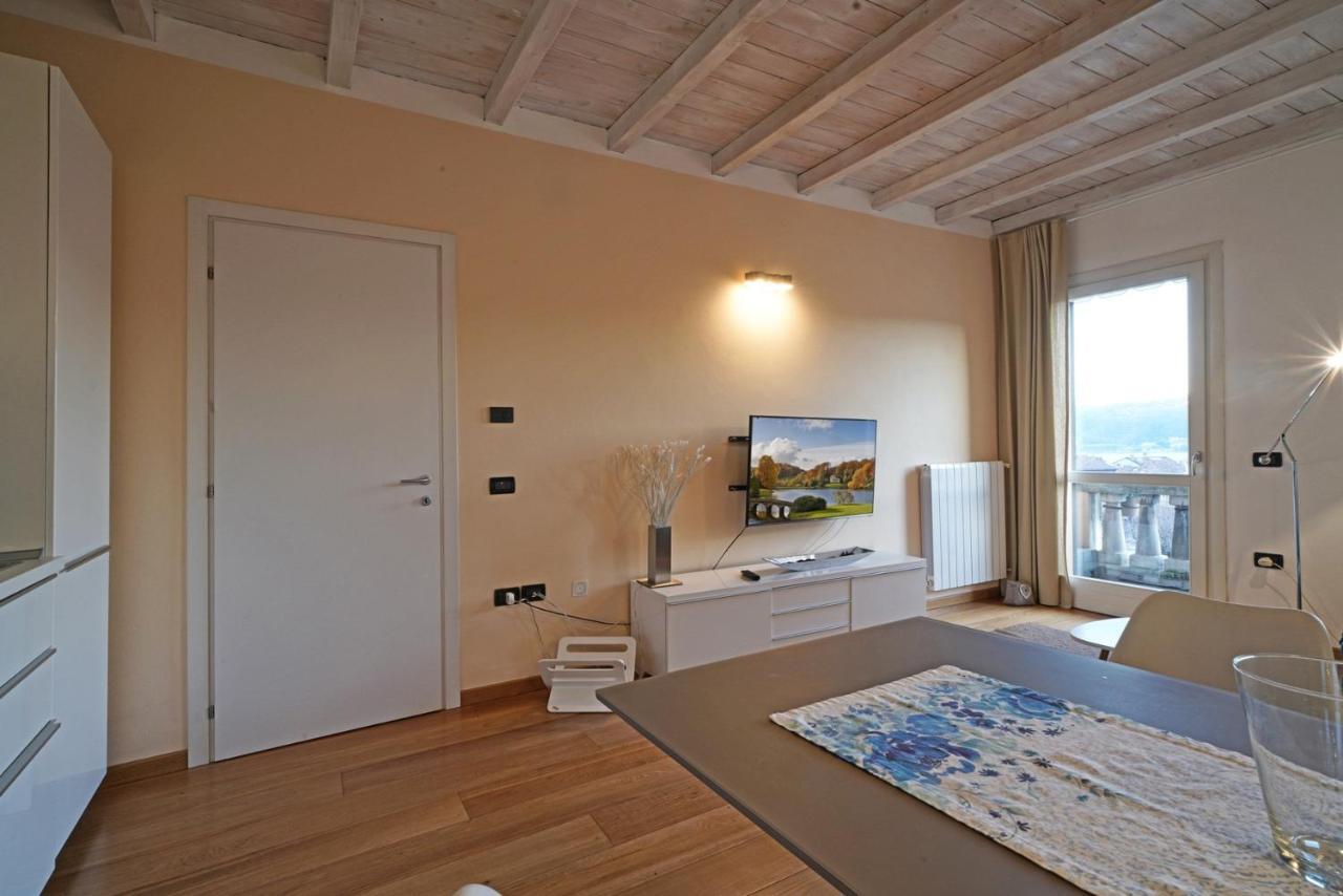 L'Orologio Apartment Salo Luaran gambar